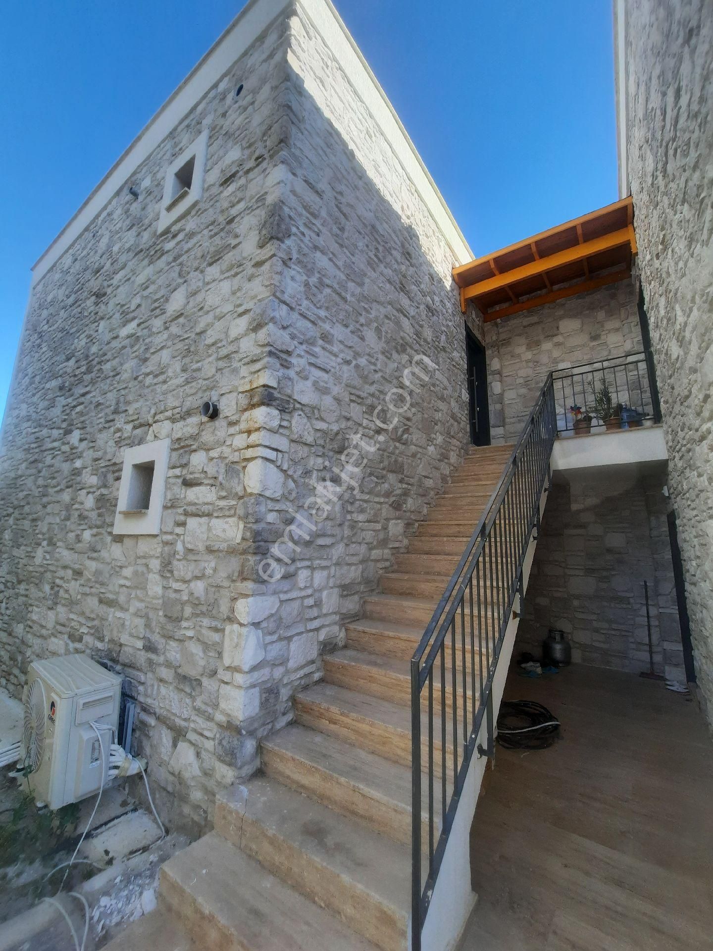 Bodrum Yeniköy Mah.satılık Sıfır 2+1