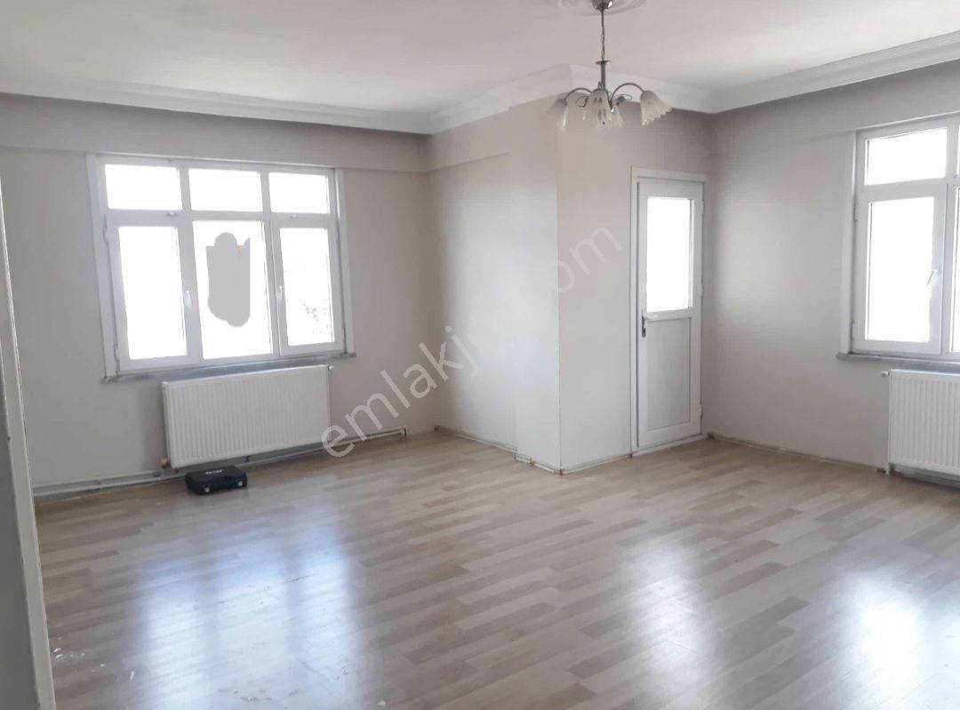 Demirkapıda 2+1 Kiralık Daire (cuma Pazarına Yakın)