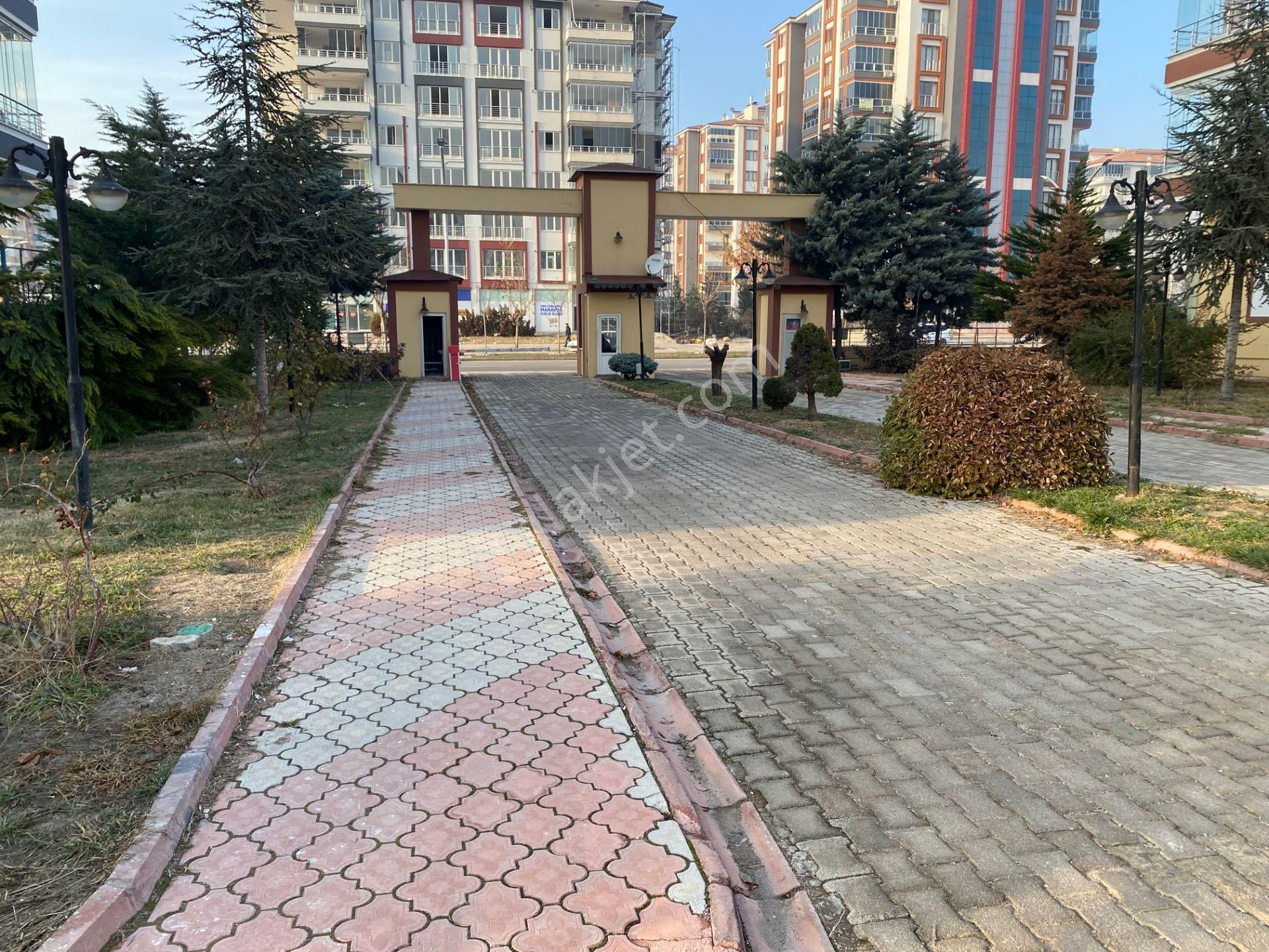 Çilesiz(fahri Kayahan'a Yakın)kiler+cam Balkon+güv+ferah 3+1