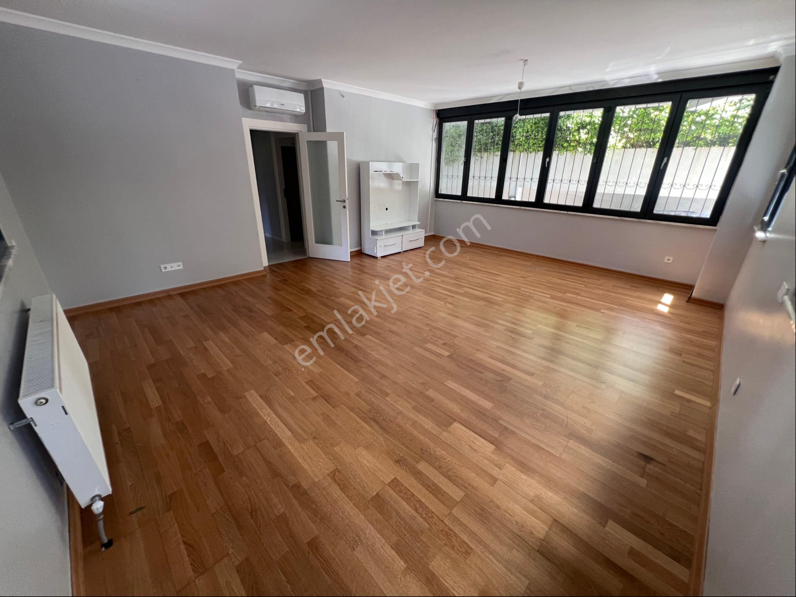 Suadiye'de Bağdat Caddesi'ne Yakın, Site İçinde 3+1 Lüks Daire