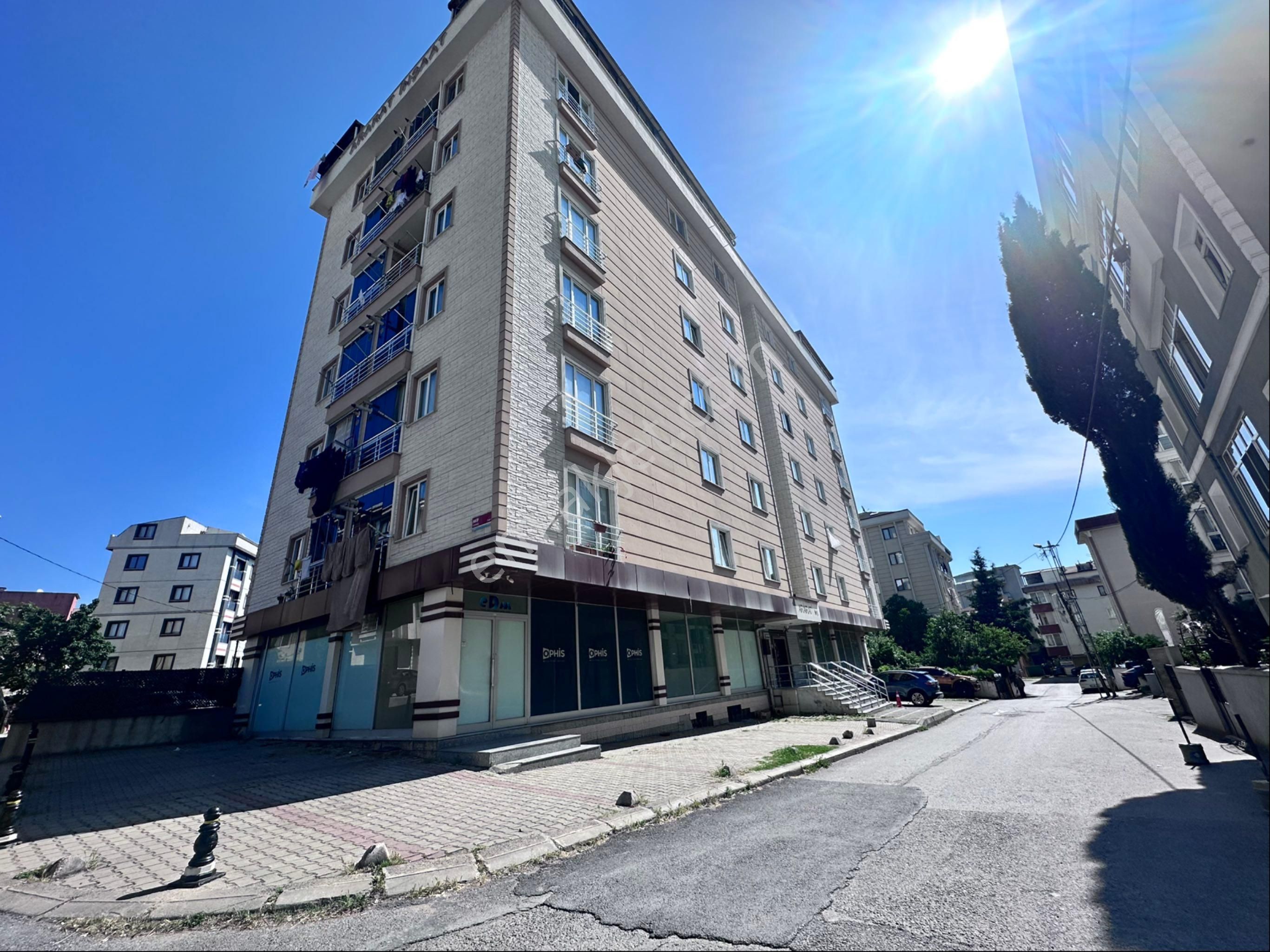 Kurtköy Metro Ve Ersoy Hastanesi Yanı Kiralık 155m2 Dükkan
