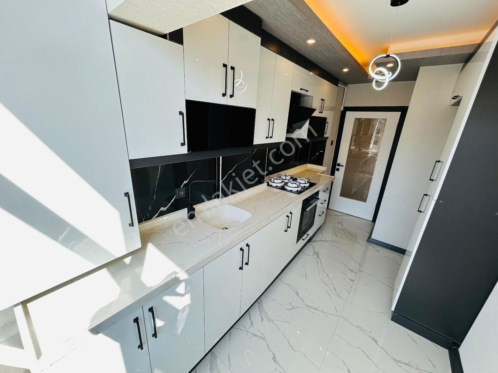 Hayal'den Atatürk Mh'de Bağımsız Full+full Ön Cp. Ara Katta 3+1 Geniş Fırsat Daire!!!