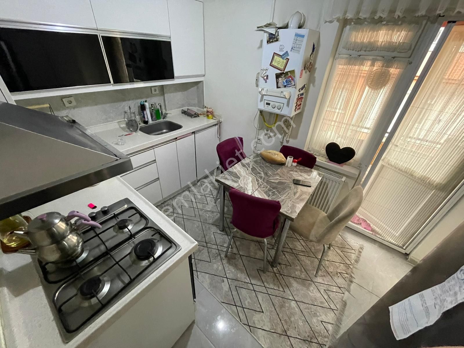 Mareşal Çakmak Mah. 3+1 Katta Masrafsız Caddeye Yakın Daire