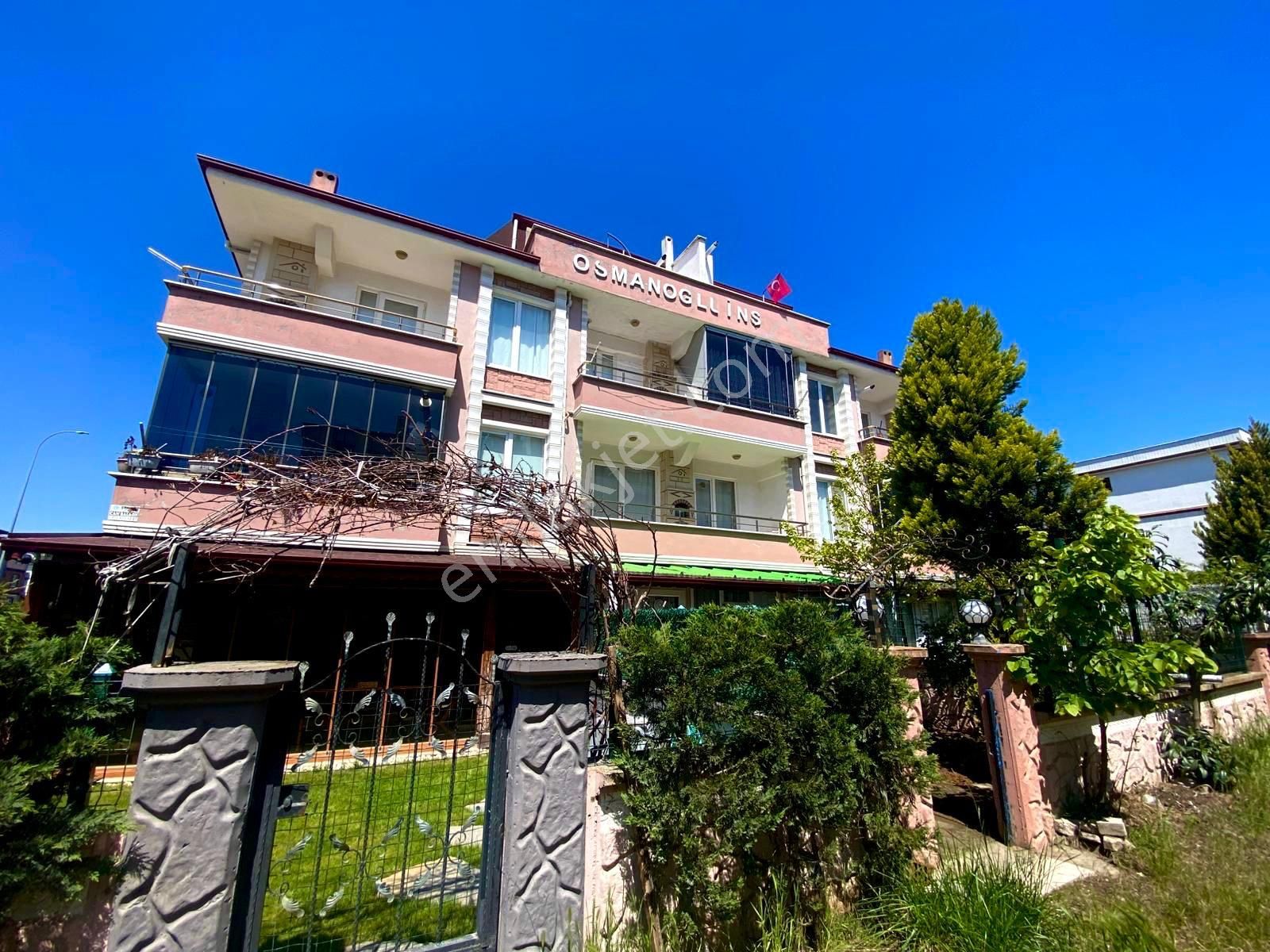 Karasu'da Villa Tadında, Özel Bahçeli, Verandalı Daire Fırsatı !