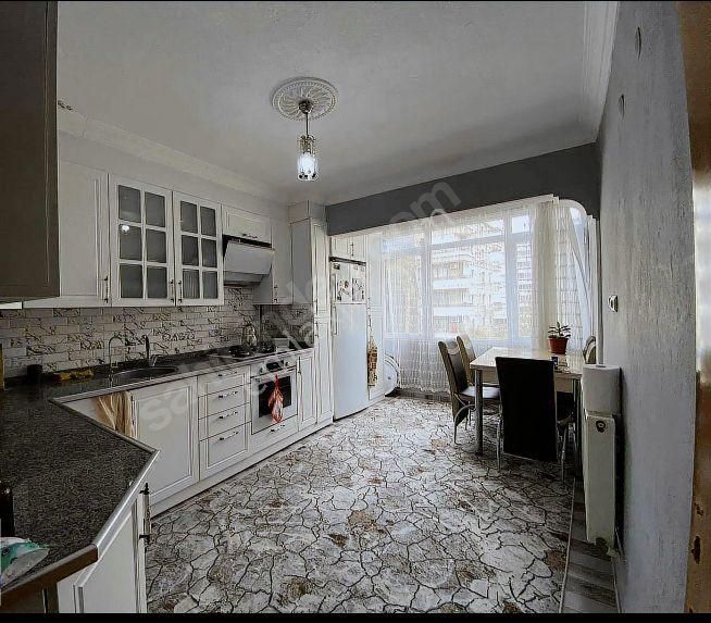 Torbalı Torbalı Mahallesi'nde Satılık 3+1 Daire