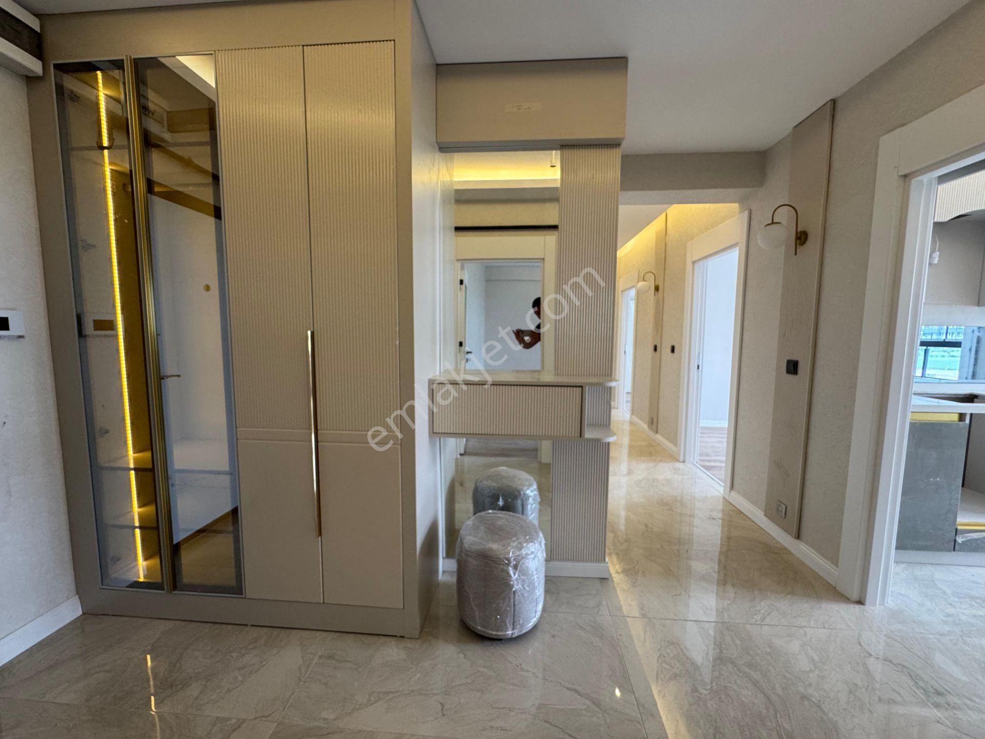 Evim Emlak'tan Okullar Bölgesinde 2+1 Full+full Ara Kat Daire