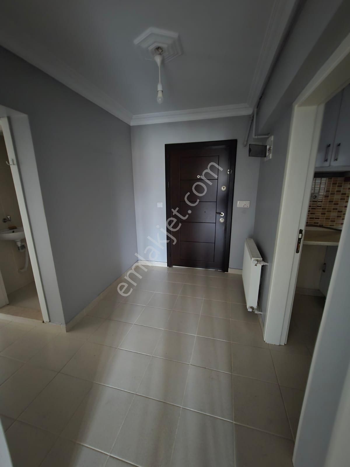 Avp. Mah.bursa Cad. Üzerinde 130 M2 (3+1) Satılık Daire