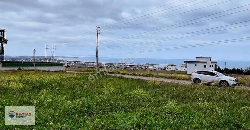 Taşkelikte İkiye Bölünebilir 906 M2 İki Villalık Arsa
