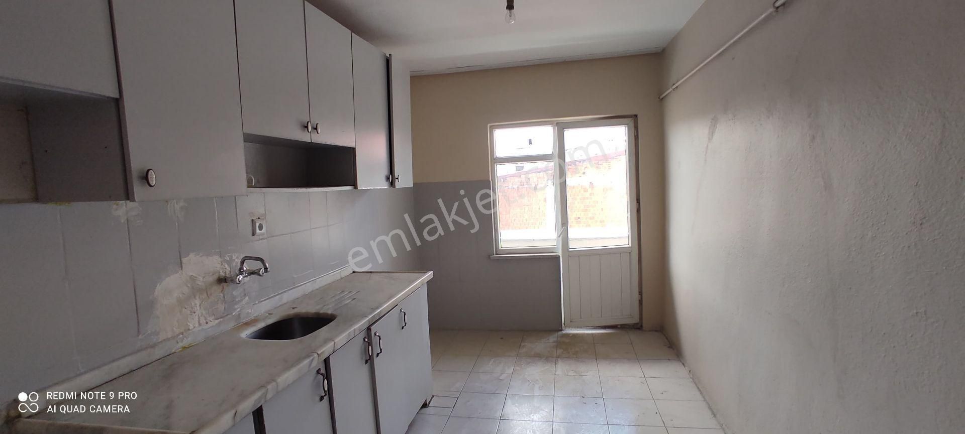 Tapar'dan S.çiftliği Mh. Kiralık 4.kat 2+1 90m2 Daire