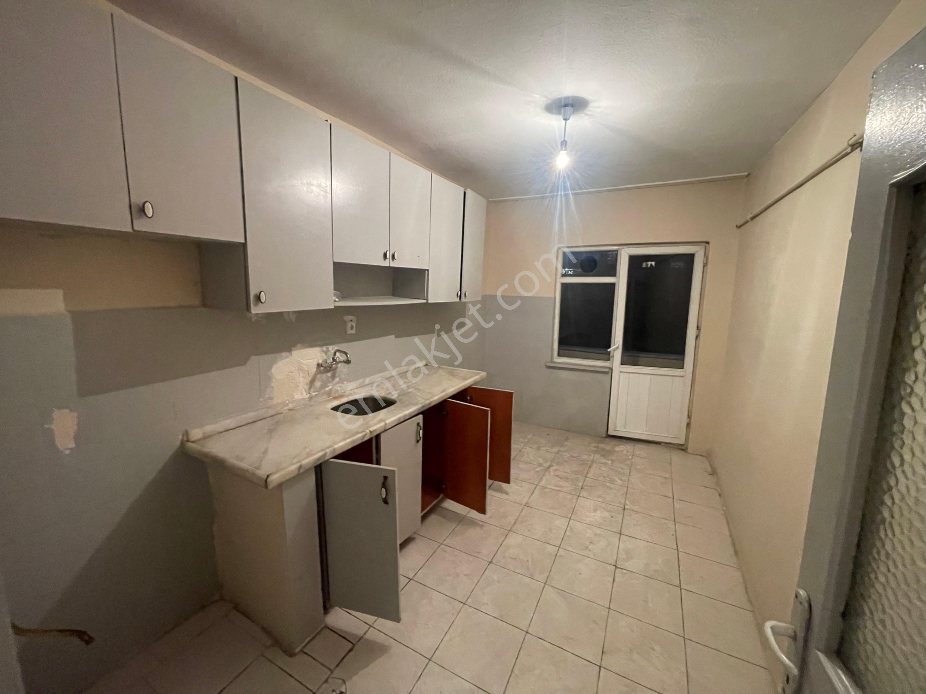 Tapar'dan S.çiftliği Mh. Kiralık 4.kat 2+1 90m2 Daire