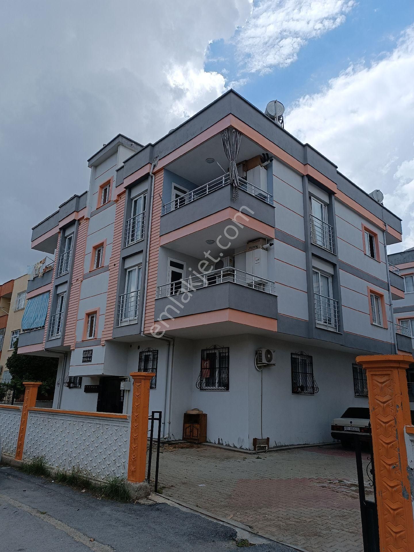 Bizim Emlak'tan Akşemsettin Mahallesinde 2+1 Bagimsiz Mutfaklı Doğalgaz Kombili Satılık Daire