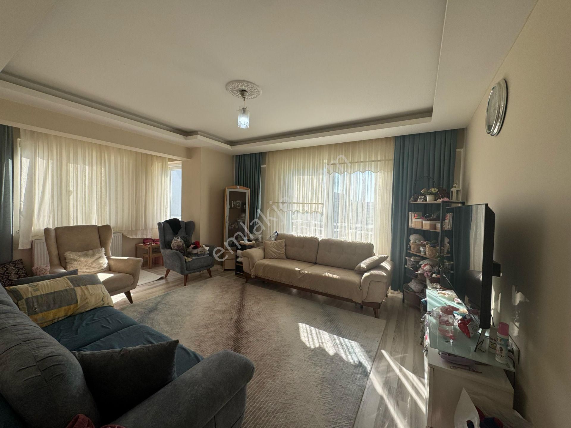 Dumlupınar Mahallesinde 3+1 Arakat Daire