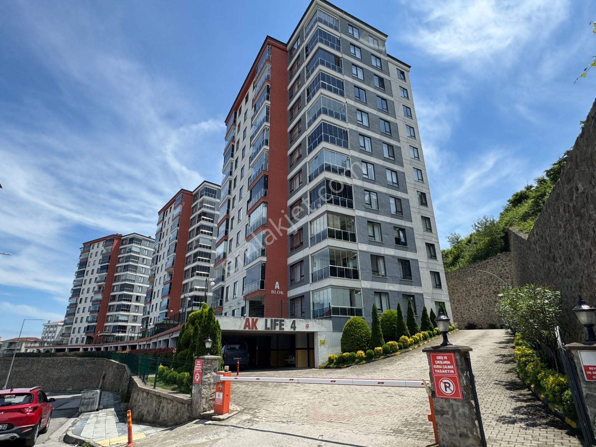 Trabzon Çukurçayır Mahallesi Ak Life 4 3+1 Satılık Konut