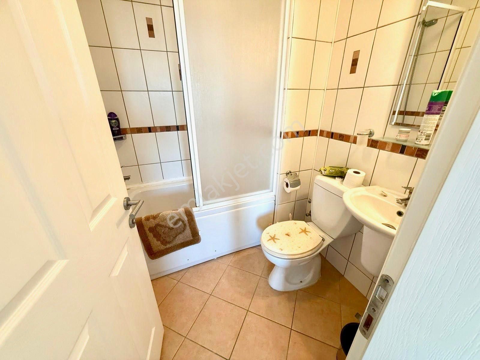 İngilizden Acil Bakımlı Eşyalı Ev Full Manzaralı Kumsala Yakın Daire - Görsel 35