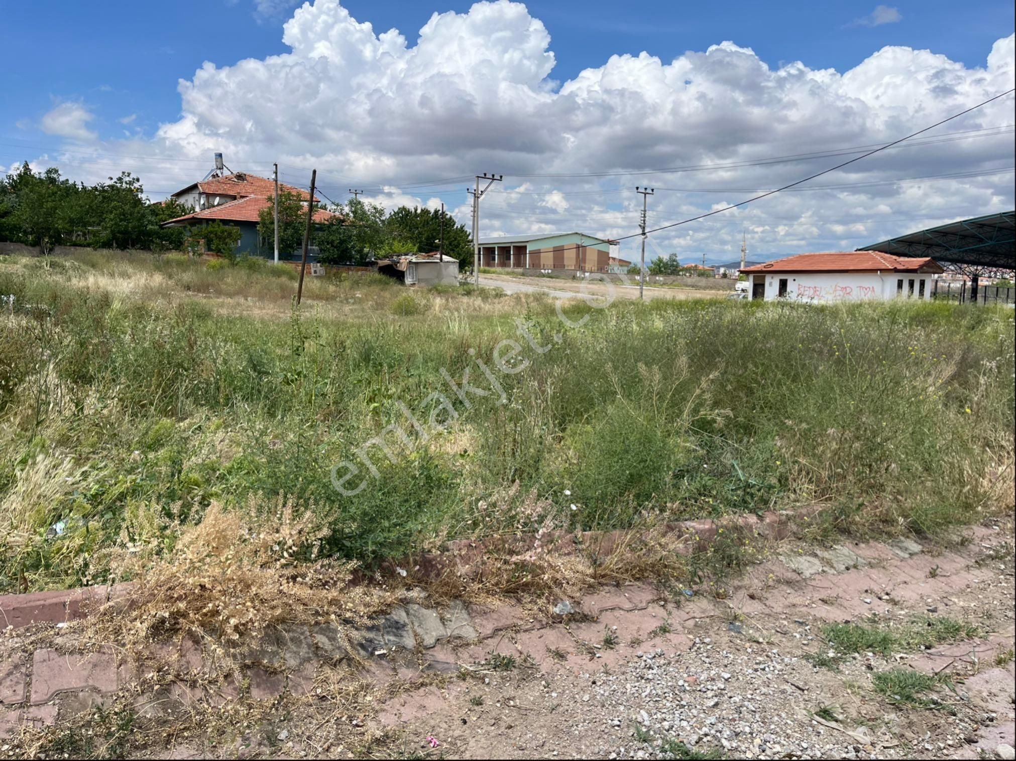 Hisseli Tapu 325 M2 Lik Kısmı Satılık