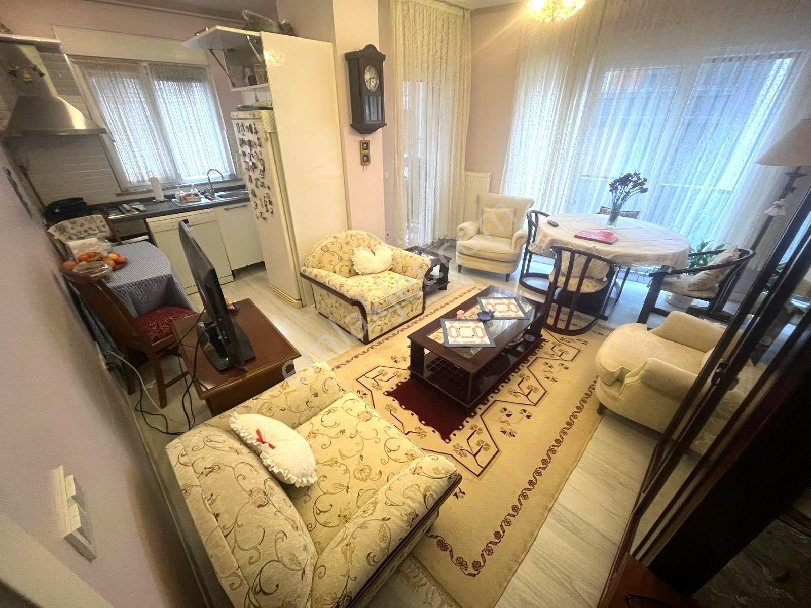 Küçükyalı Çamlıkta, 2+1 Açık Mutfaklı, Marmaraya Ve Minibüs Yoluna Çok Yakın, Balkonlu Yeni Bina