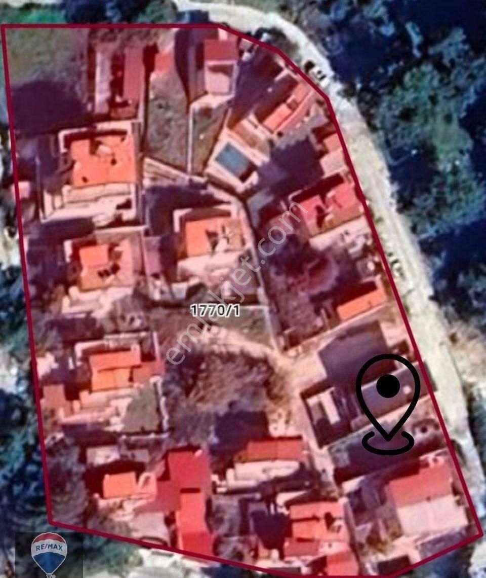 Çam Ormanı Manzarasında,villa İmarlı,merkeze Yakın ,arsa
