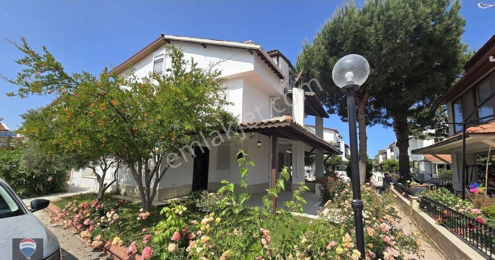 Kuşadası Denıze 100 Mt 120 Gün Kıralık Genış Ve Ferah Yazlık