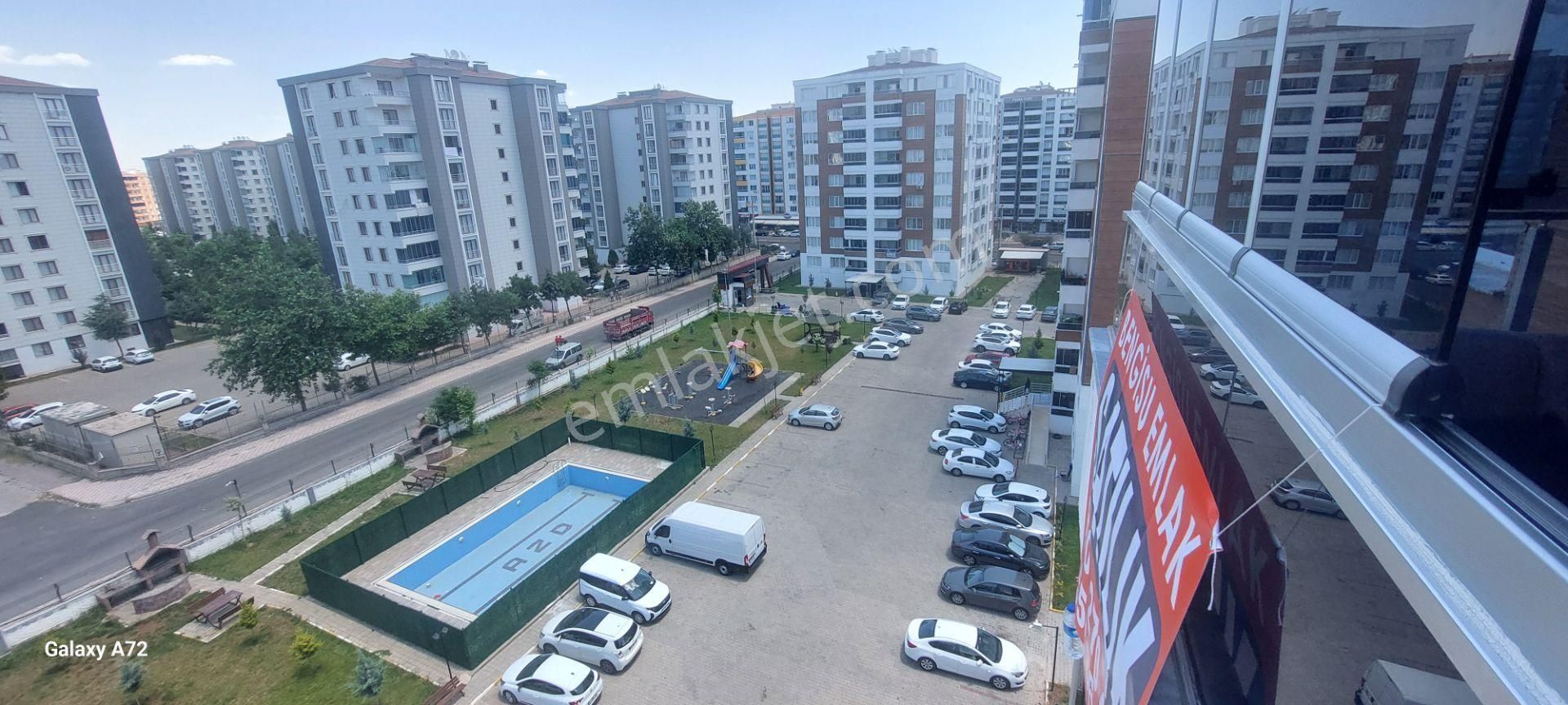 Otogar Karşısı Satılık İçi Yapılı Masrafsız 3+1 Daire