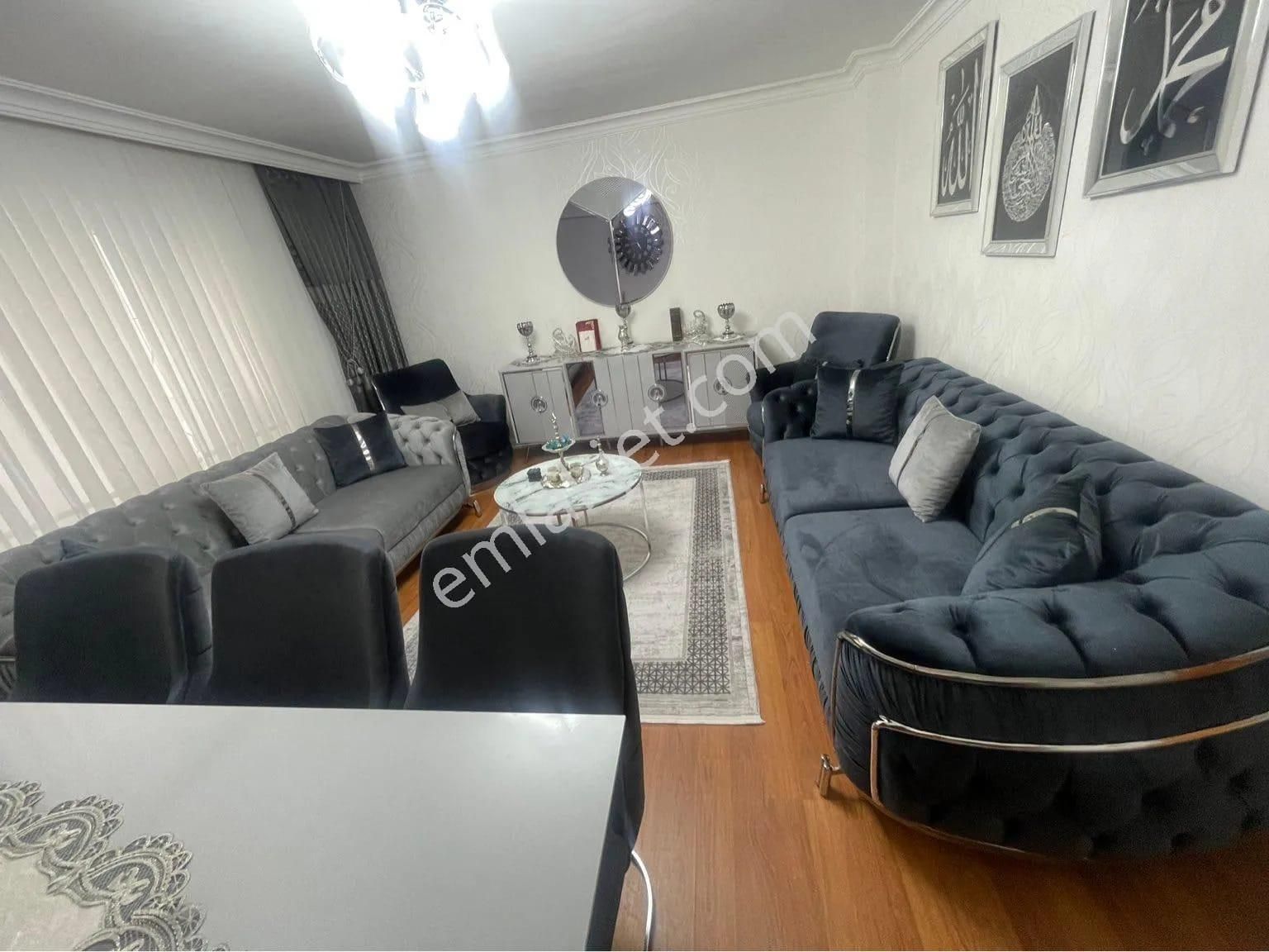 Keçiörende 3+1 Cadde Üstü Asansörlü Yapılı İskanlı Daire