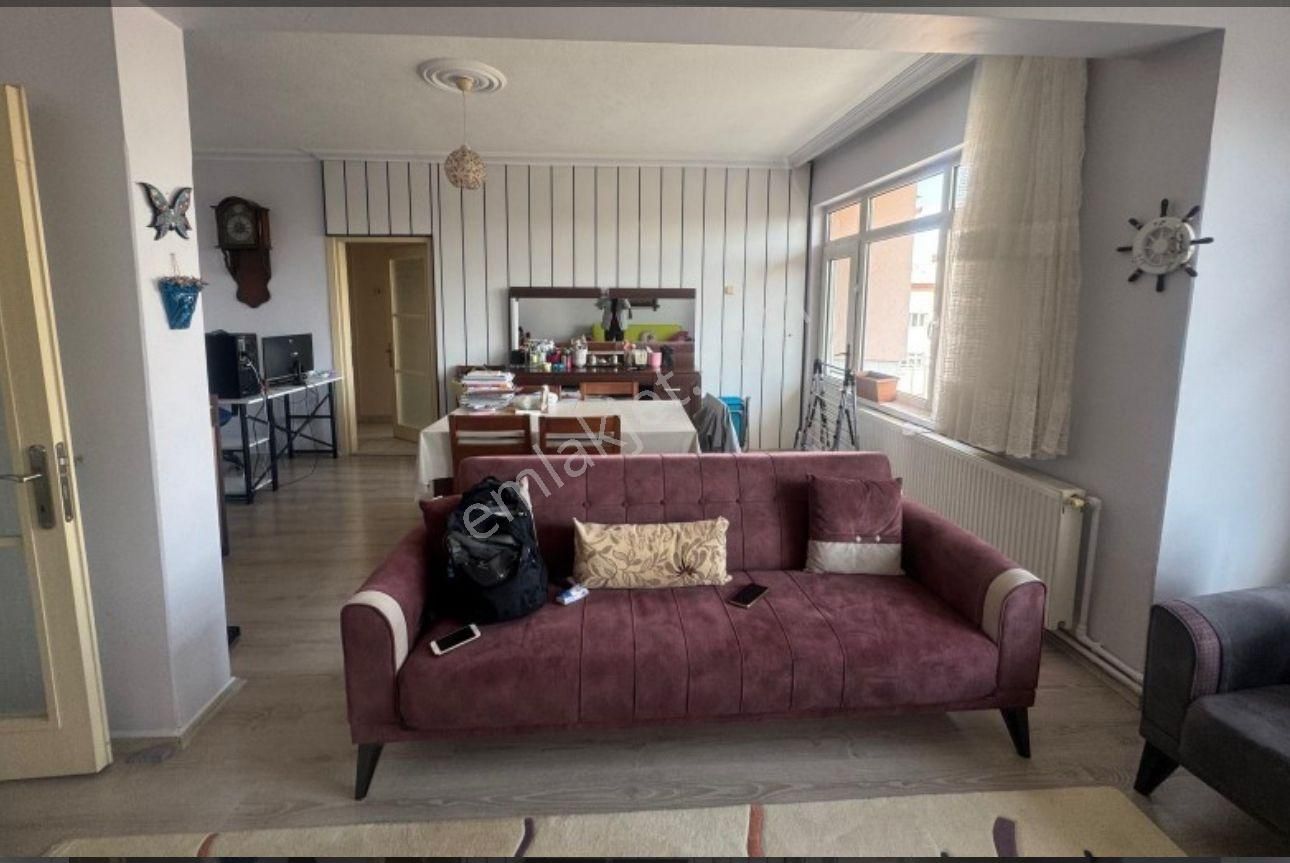 Efdal Gayrımenkulden Acil Satılık 3+1 Daire Aydınlıkevler