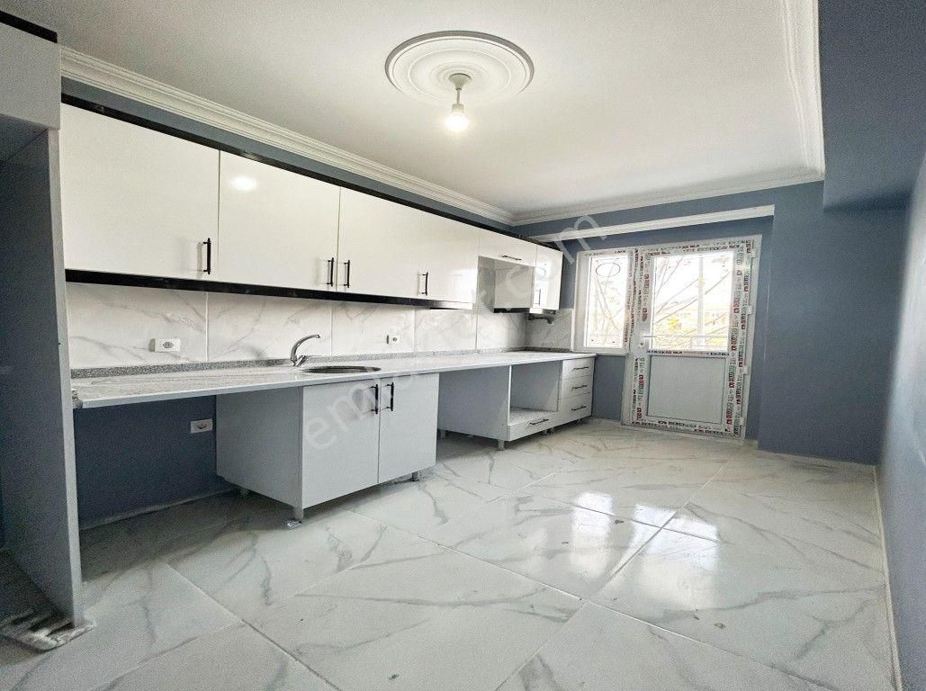 Başkent Yapı'dan Göl Manzaralı 3+1 Ebeveyn Banyolu Daire