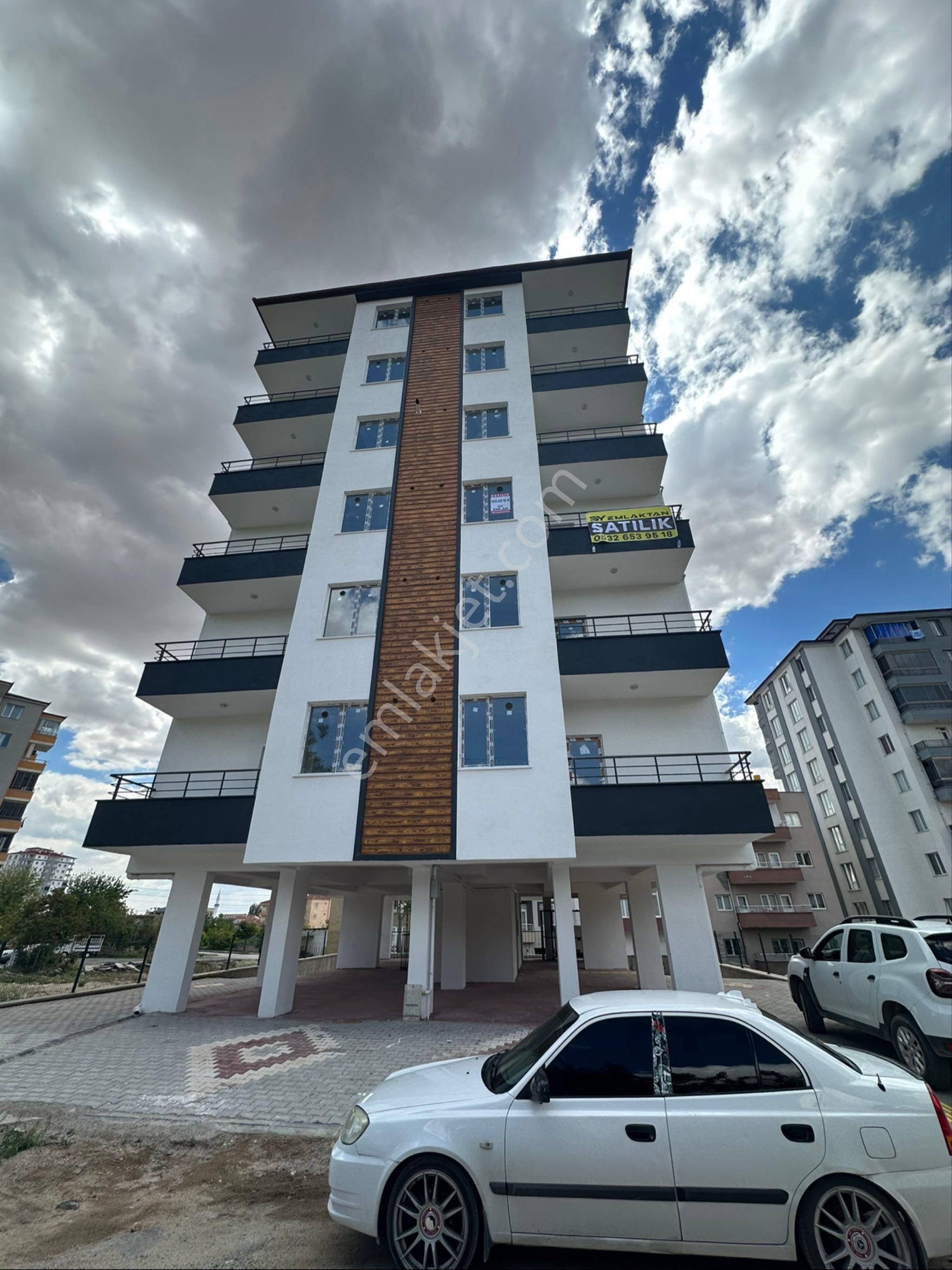 Sy Emlak Gayrimenkul Den İlhanlı Mh İnsel Cami Arkası Satılık Daire