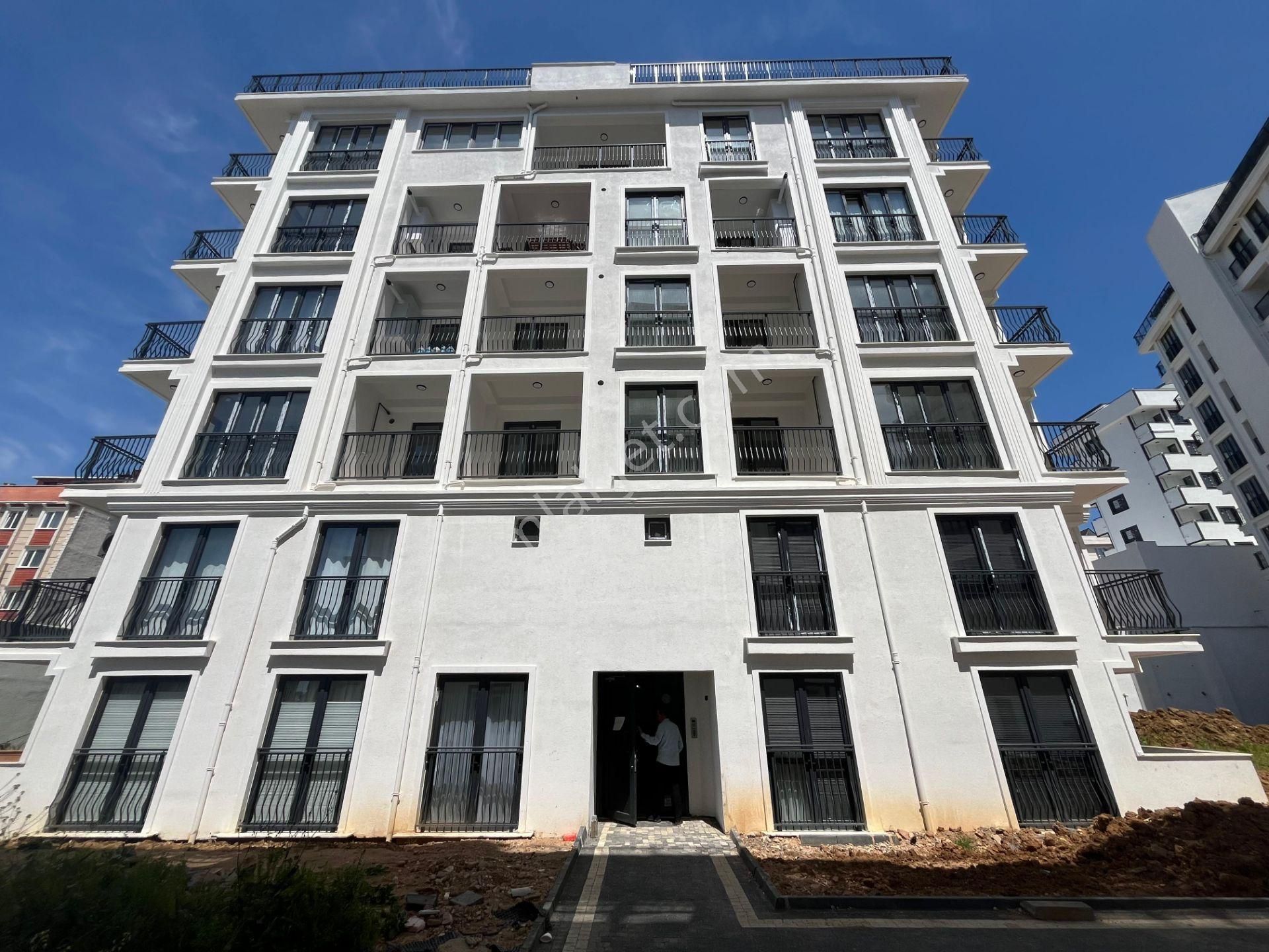 Çayırova Atatürk Mah. Aksu Yaşam Sitesi 3+1 Arakat Sıfır Daire