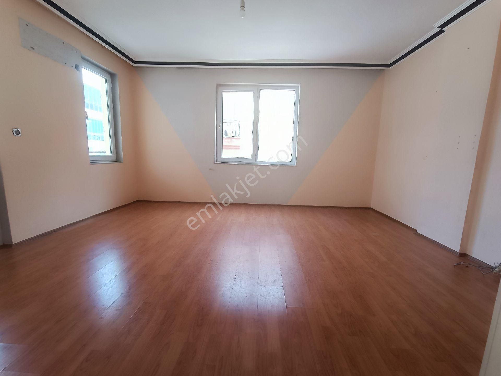 Yeniemek De 2+1 Geniş Kiralık Daire