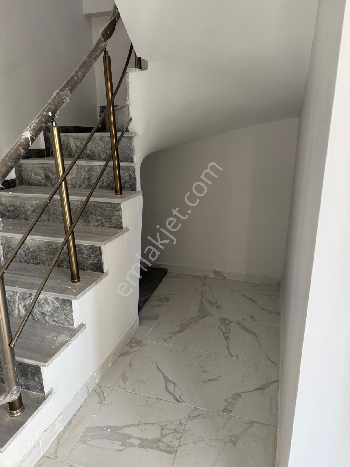 Sultanbeyli Akşemsettin Mahallesinde Satılık Çatı Dubleks Daire !!! - Görsel 20