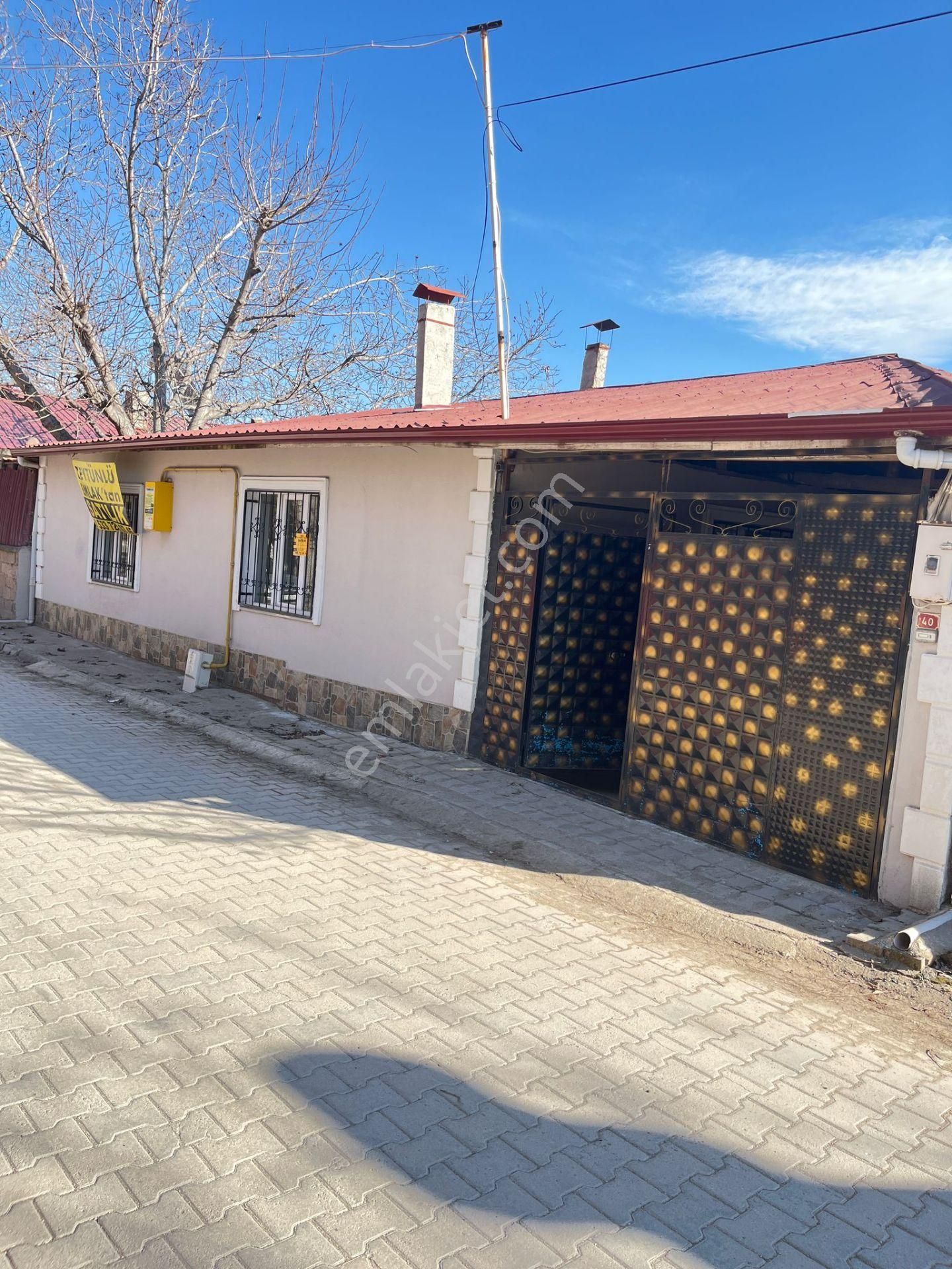 Zeytünlü Emlaktan Satılık Müstakil Bahçeli Ev