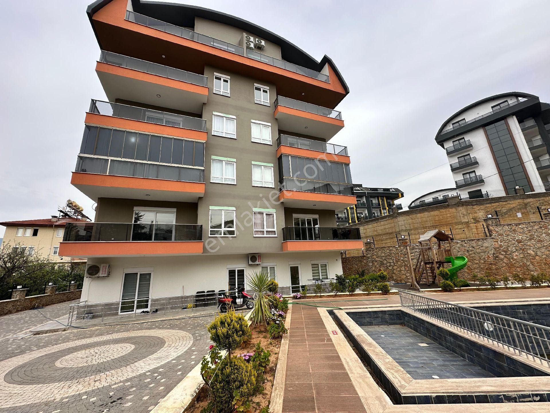 Alanya Oba/karakocalı'da Havuzlu Kiralık 1+1 Daire