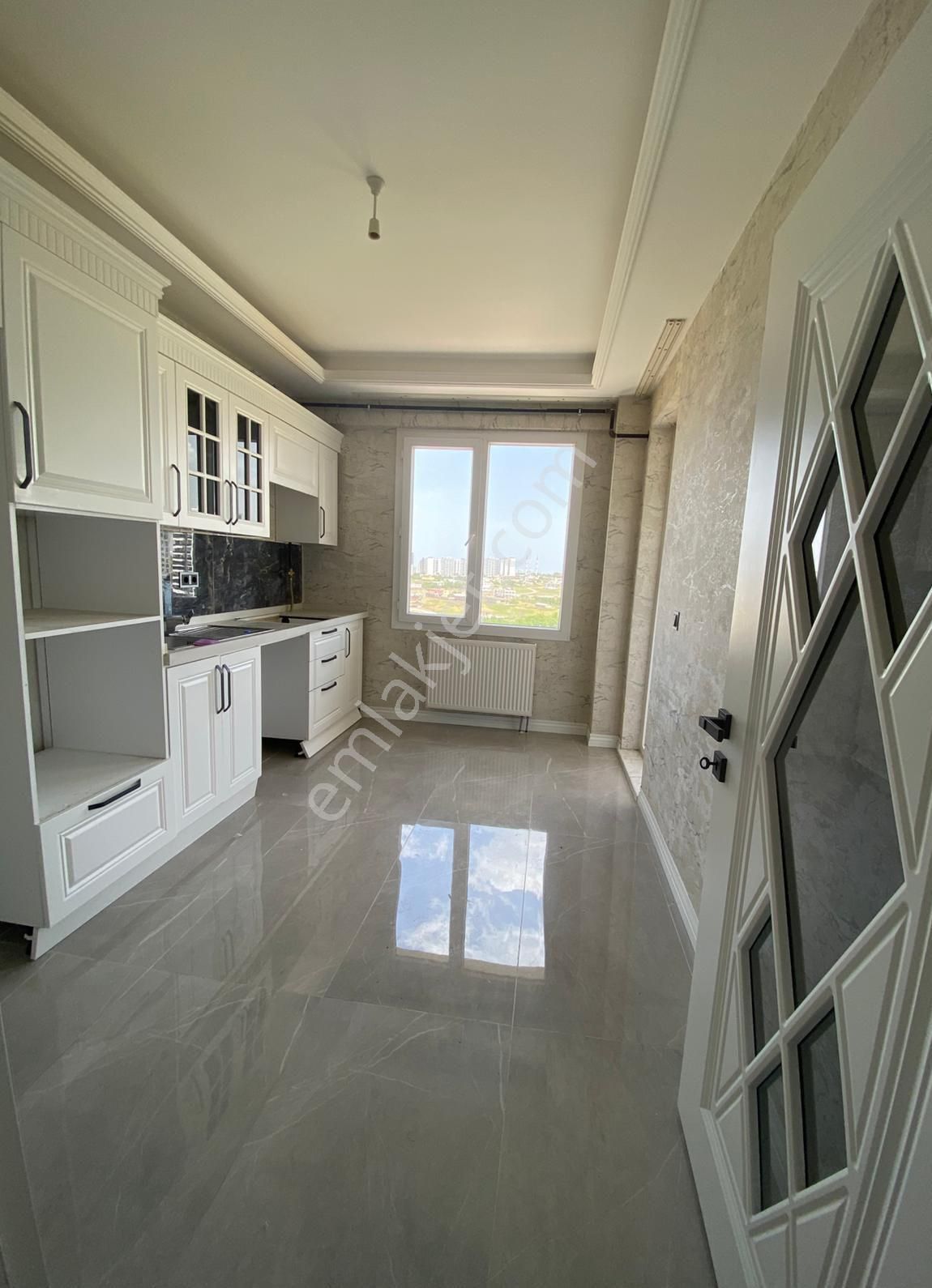 Stad Civarı Baran Yapıda 1+1 Acil Satılık Daire