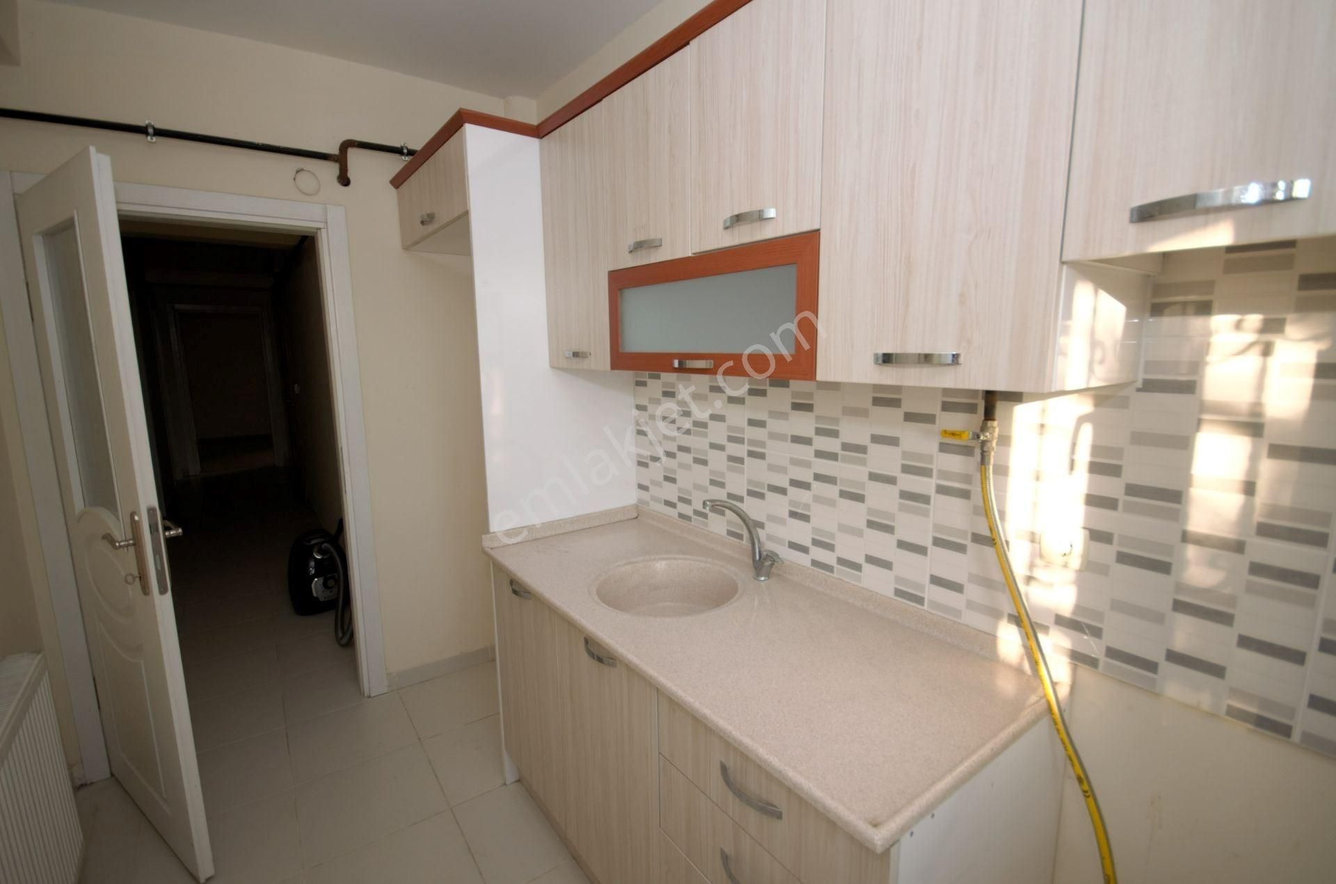 Gebze Barış Mah. 80 M² 2+1 Kiralık Daire