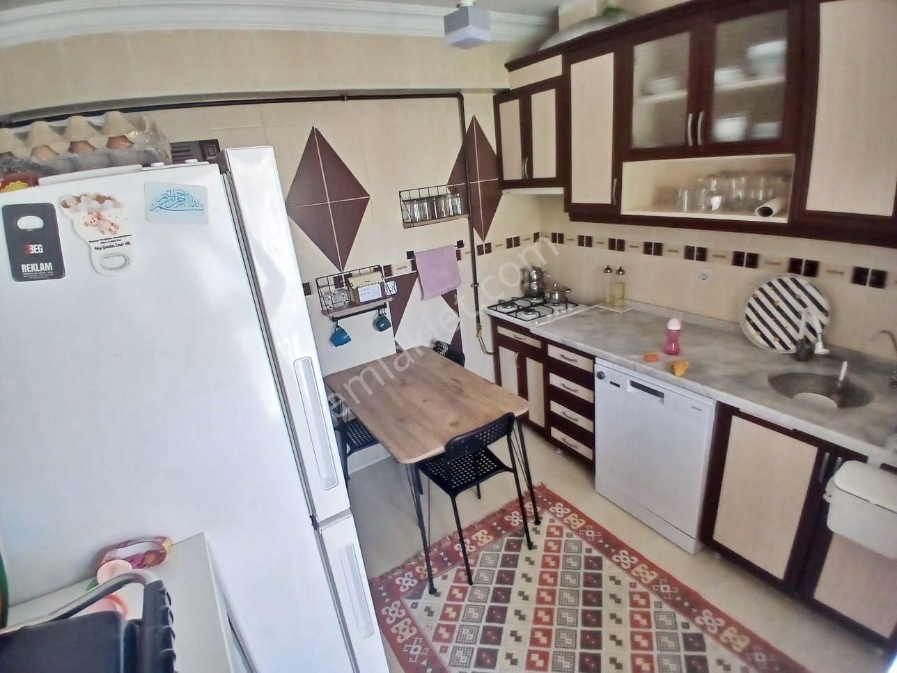 Atapark Merkezde Cadde Yakını 3+1 1kat Konumunda Asansörlü Daire