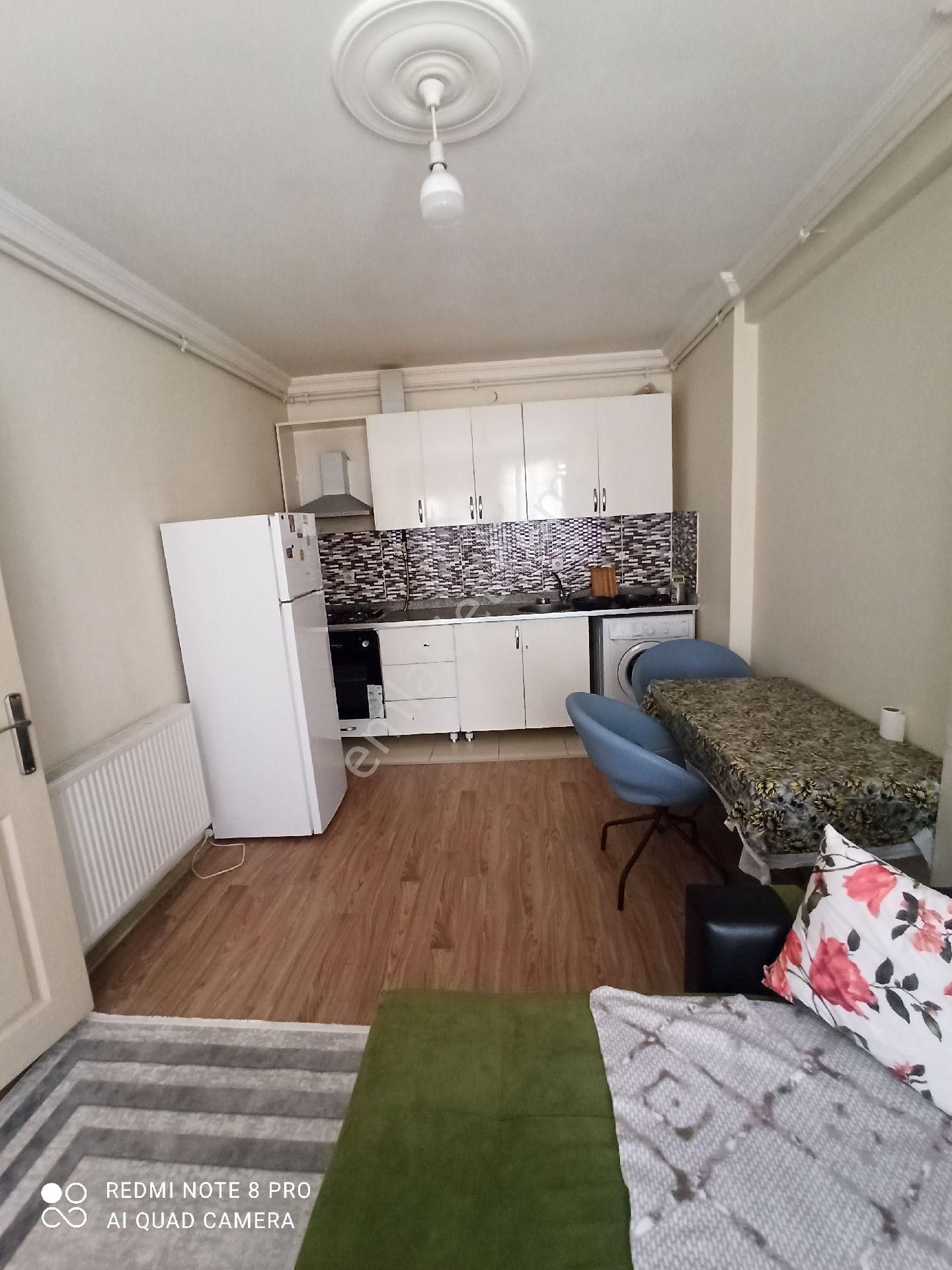 Avm Arkasi Harika Eşyali 1+1 Balkonlu Daire