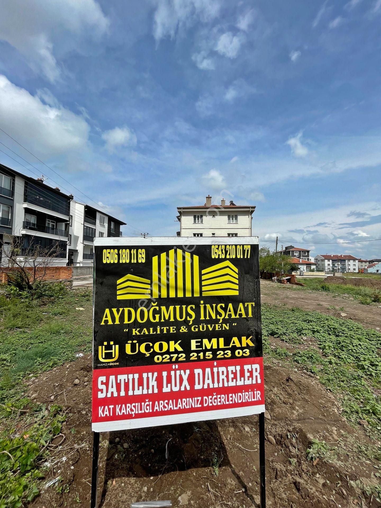 Afyon Üçok Emlaktan ! Mareşalde Sıfır Lüx Topraktan 2+1 Satılık Daireler