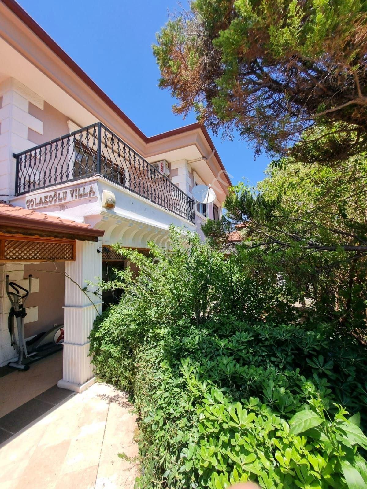 Müjgan Emlaktan Marmaris İçmelerde Eşyalı Denize 5 Dk Müstakil Villa