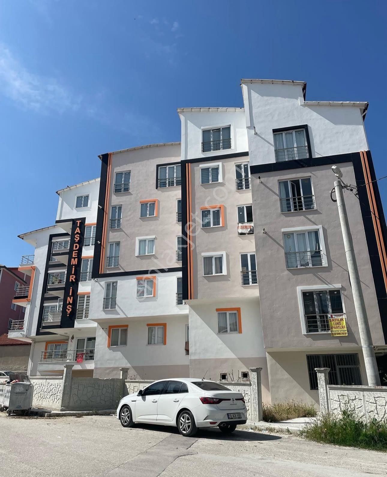 İnal Emlaktan Emekte Eşyalı Kiralık 1+1 50 M2 Daire