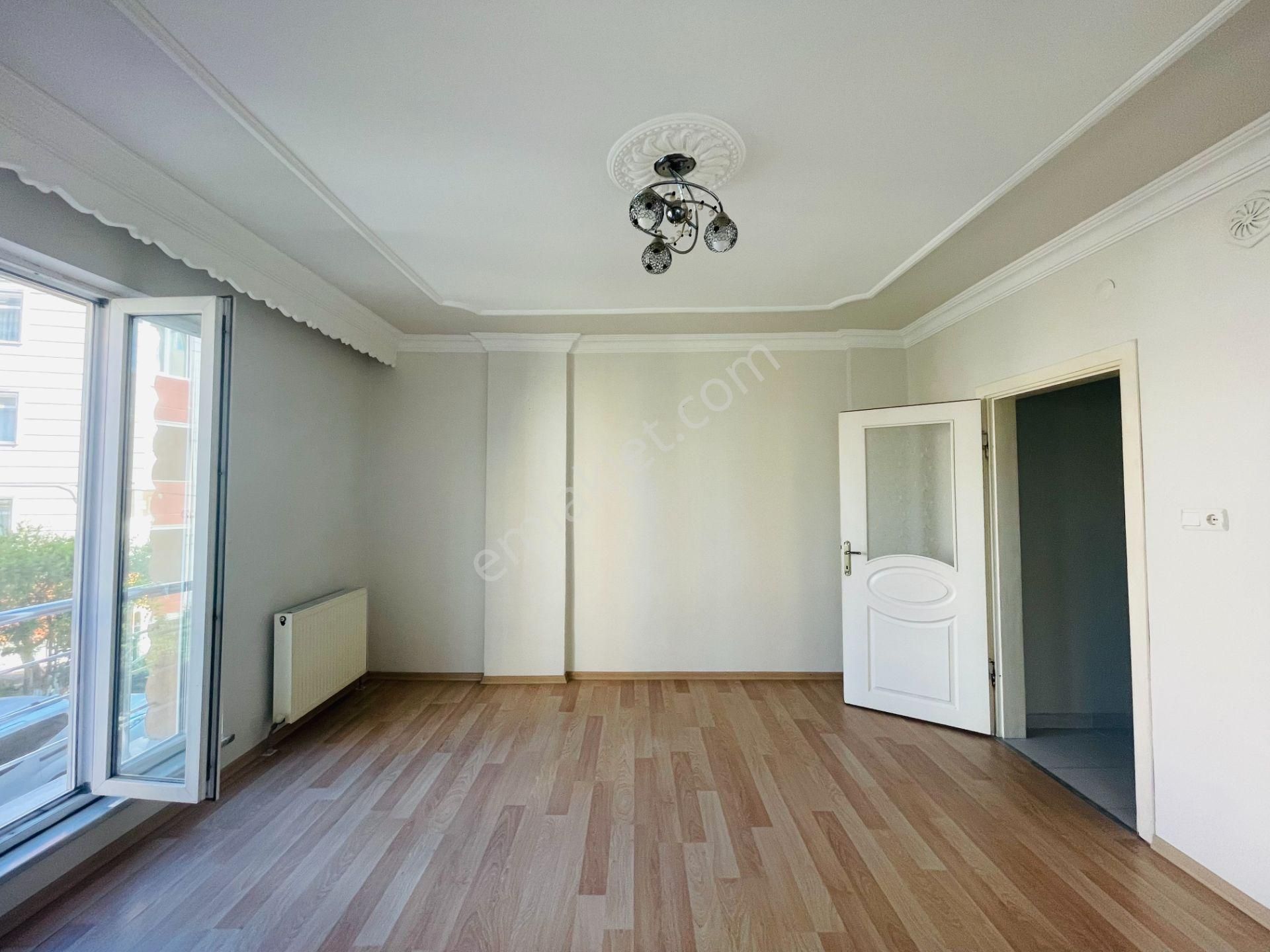 Güven'den Kapaklı Çarşı İçinde,kapalı Balkonlu,kombili 2+1 Daire