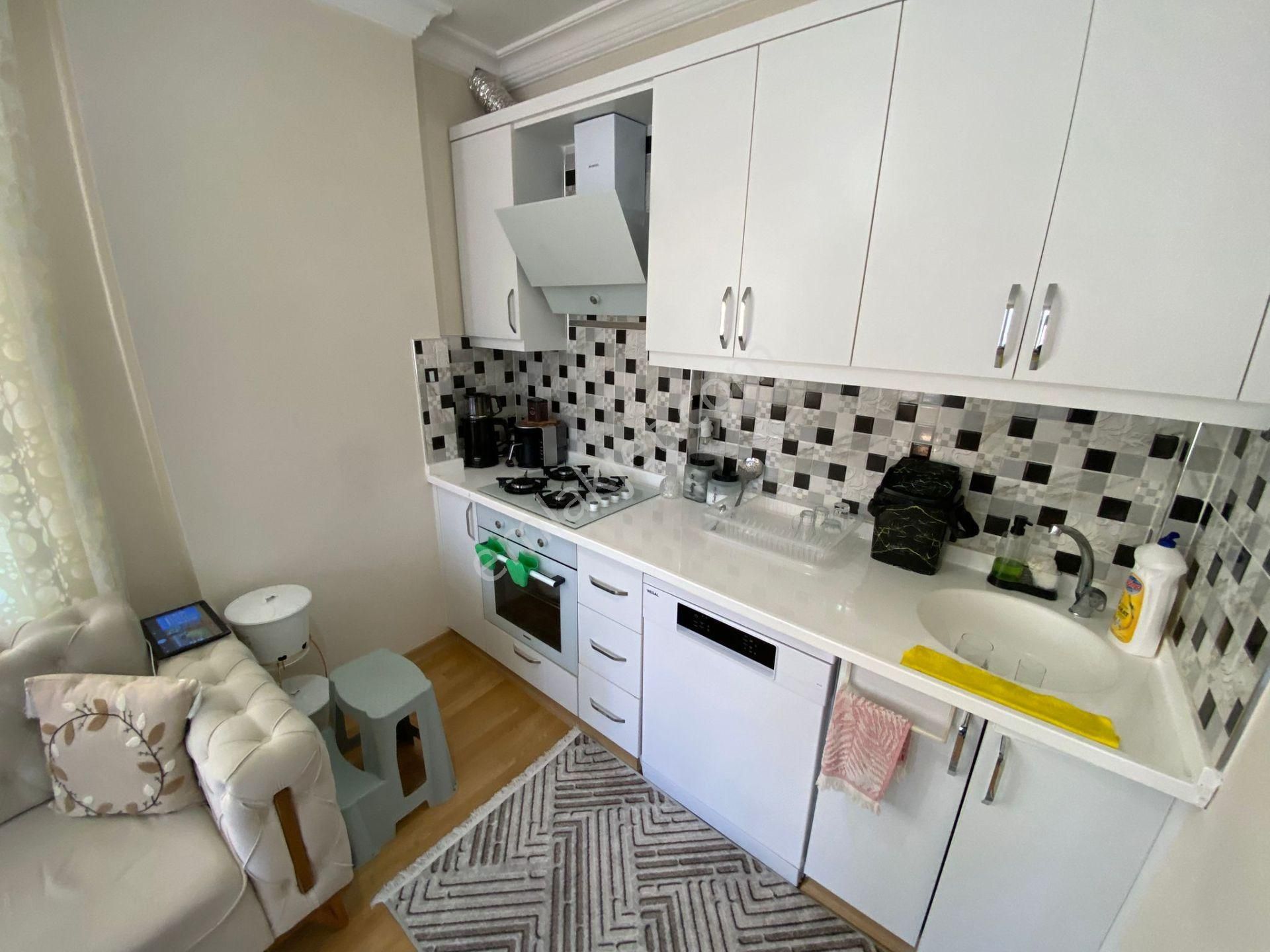 Karınca'dan Deniz Mh'de Havuzlu,eşyasız,aylık Ödeme 2+1 Kiralık