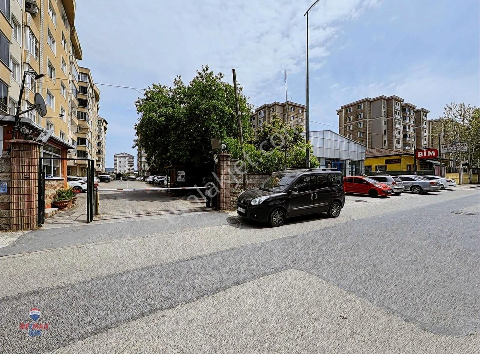 Sancaktepe Semerkand Sitesinde Satılık 3+1 Daire