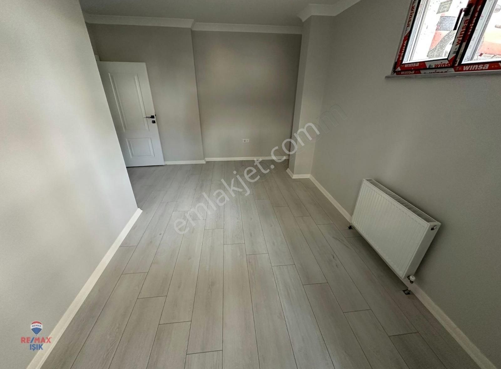 Sultanbeyli Mimarsinan Mahallesinde Satılık 3+1 Sıfır Daire