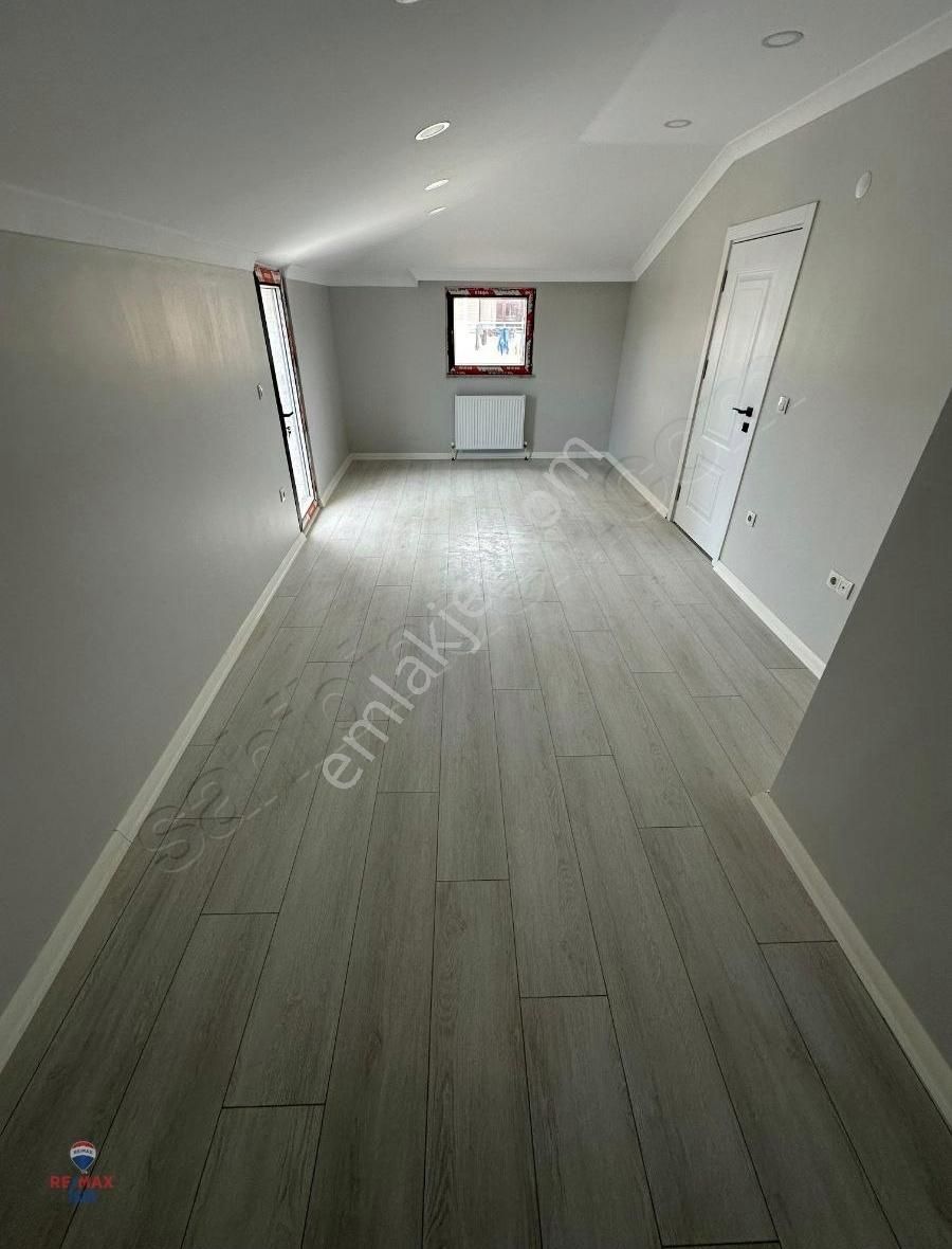 Sultanbeyli Mimarsinan Mahallesinde Satılık 4+1 Dubleks Daire