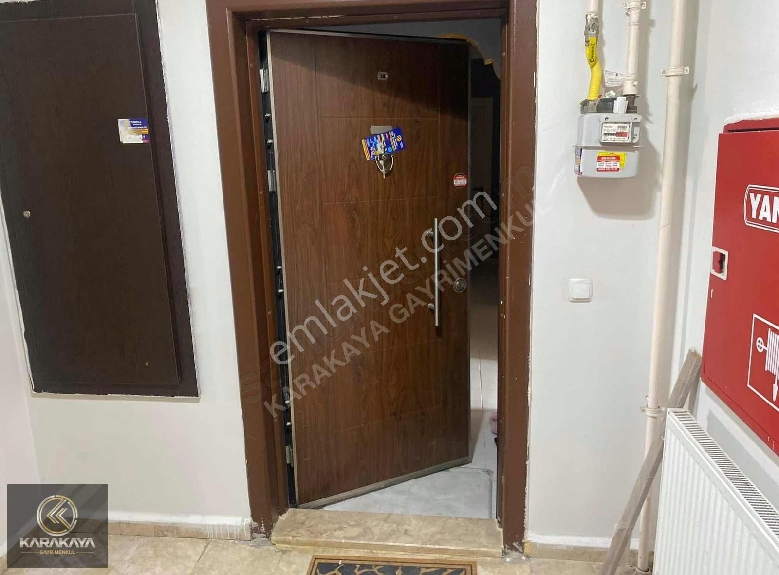 Gebze Toki İ Eşyalı 2+1 Kiralık Asansörlü Daire Bekara Uygun