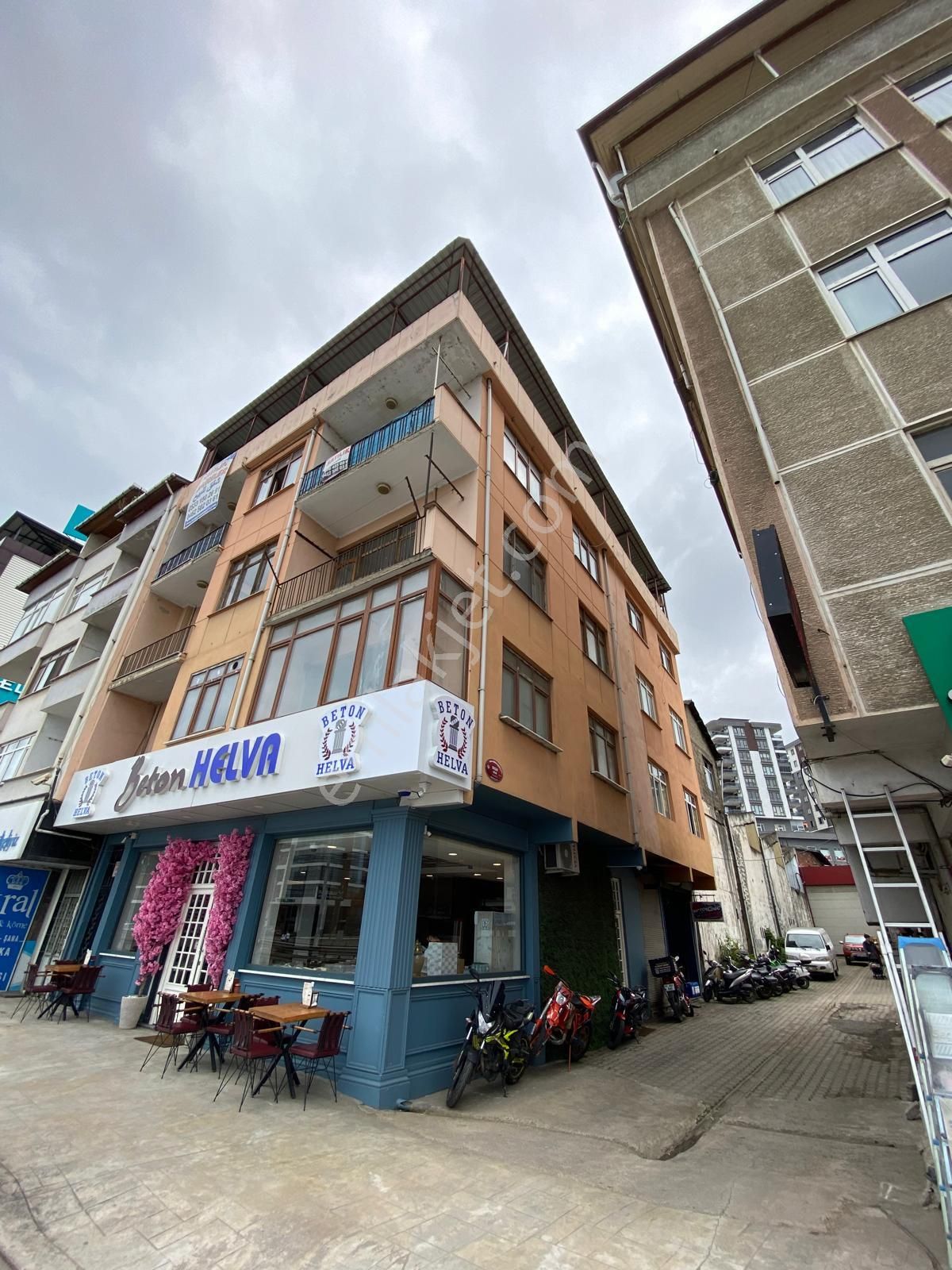 Trabzon Kaşüstü'nde Satılık 2+1 Daire