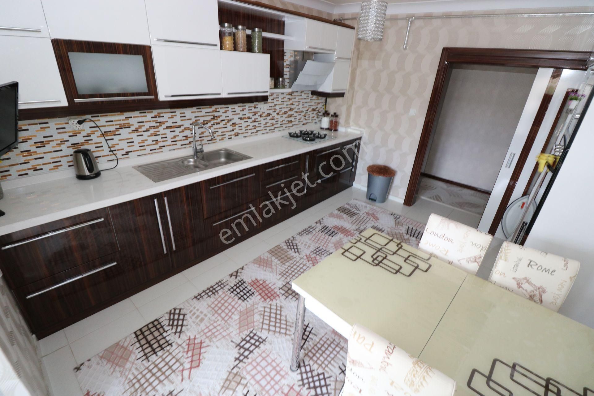 Ahimesut Mah.güvenlikli Sitede 4+1 Arakat Satılık Lüx Daire