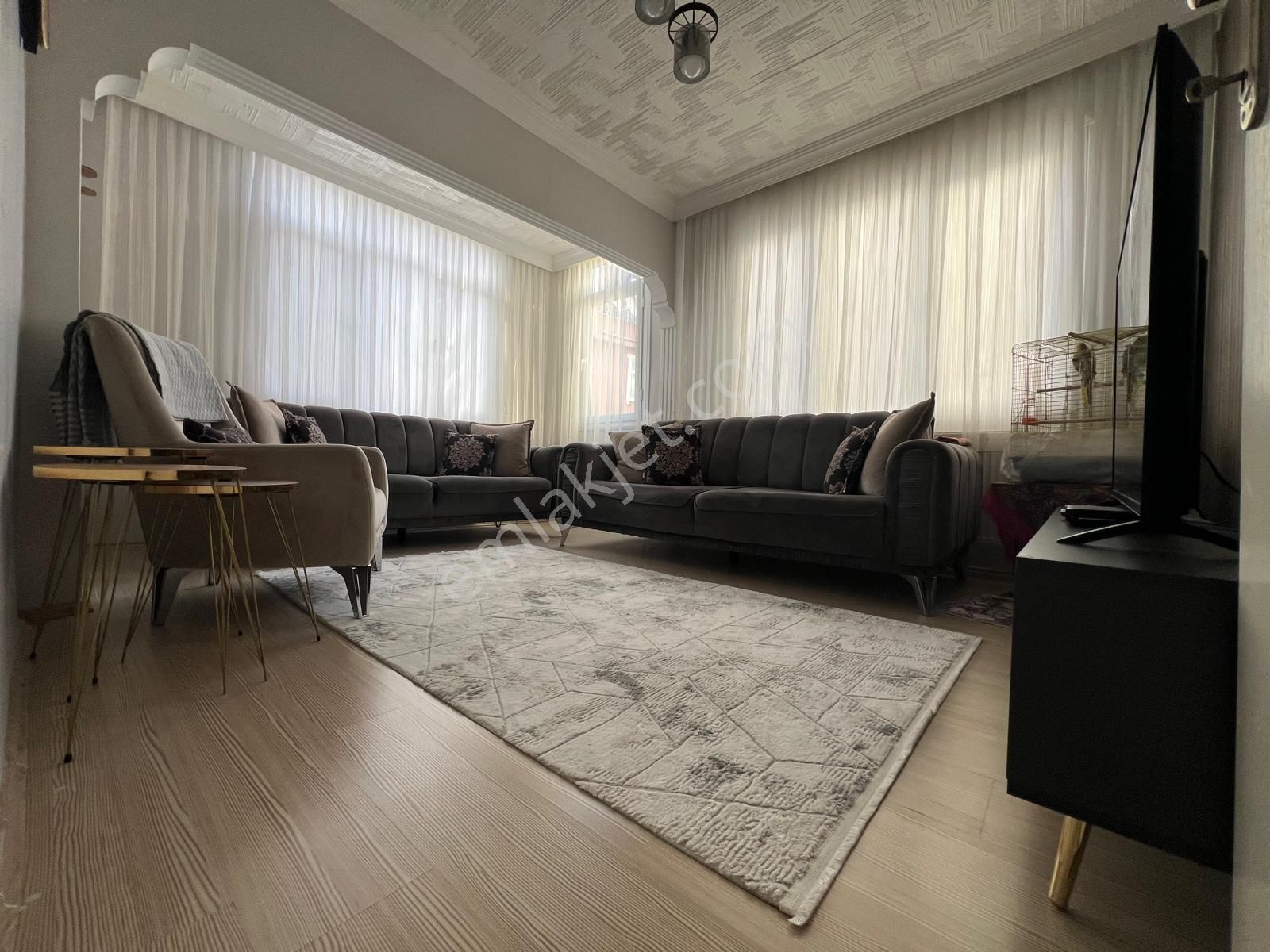 Yenibosna Çobançeşme Mahallesinde 2 Kat Eksikli 3+1 Satılık Daire Medipol Hastanesi Yanı