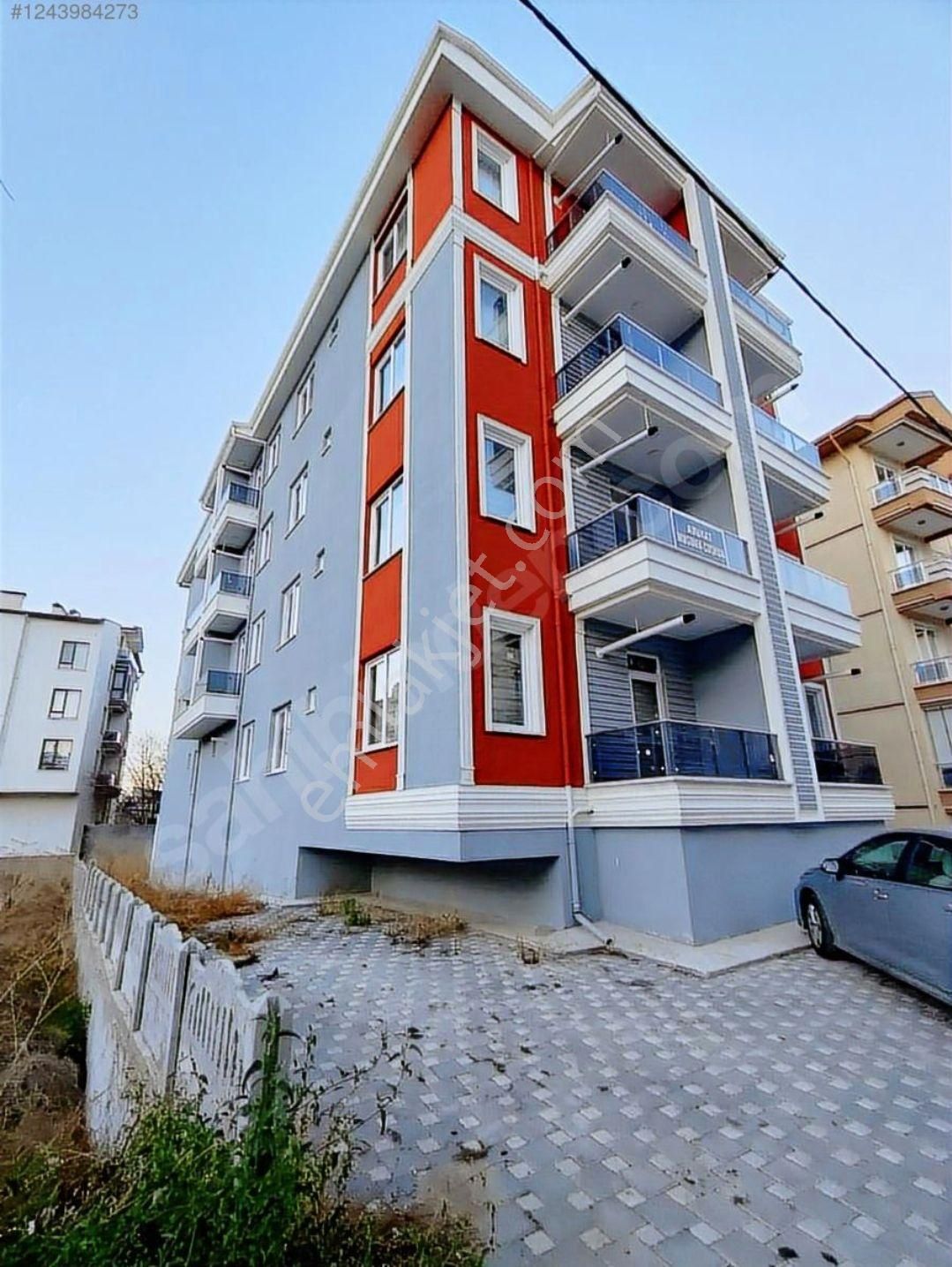 Full Eşyalı İçinde Kiracısı Mevcut Satılık Apart Daire