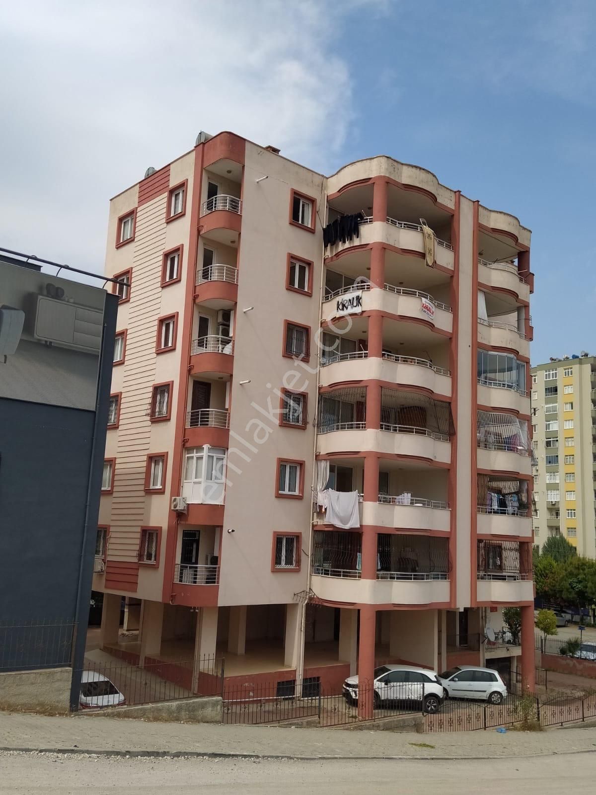 Türkmenbaşı Bulvarı Üzeri 6 Katlı Bina